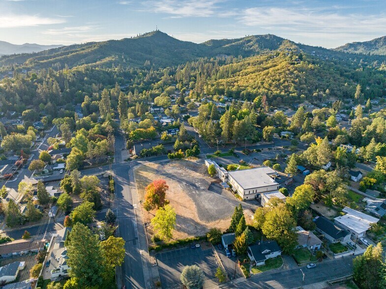 More Photos Of , Grants Pass Unknown For Sale