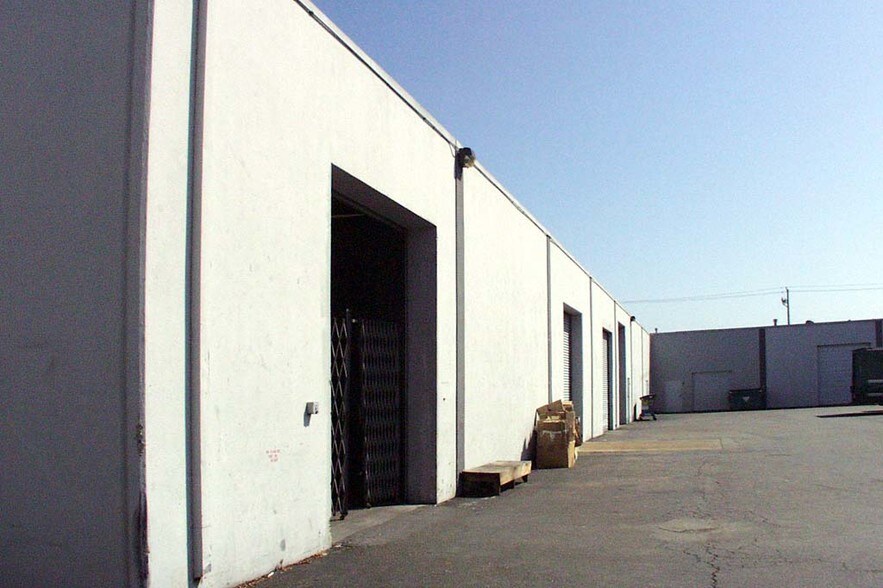 More Photos Of 286-298 Lawrence Ave, South San Francisco Manufacturing For Lease