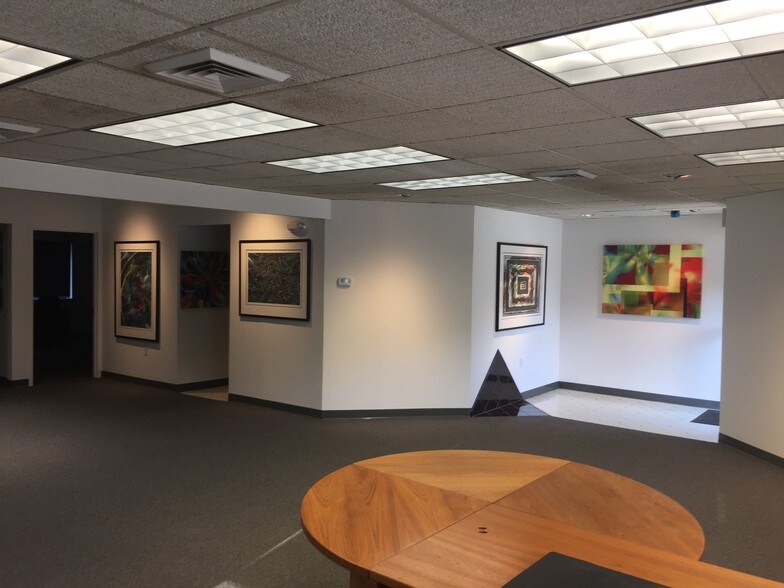 More Photos Of 5397 Twin Knolls Rd, Columbia Office Residential For Sale