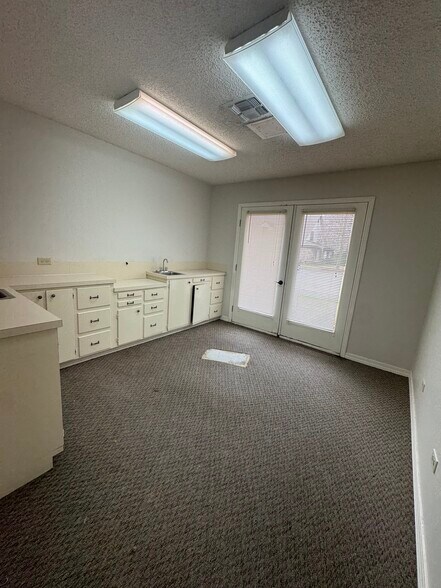 More Photos Of 2816 Armand St, Monroe Medical For Lease