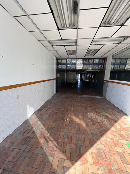 More Photos Of 391 Fulton St, Hempstead Unknown For Lease