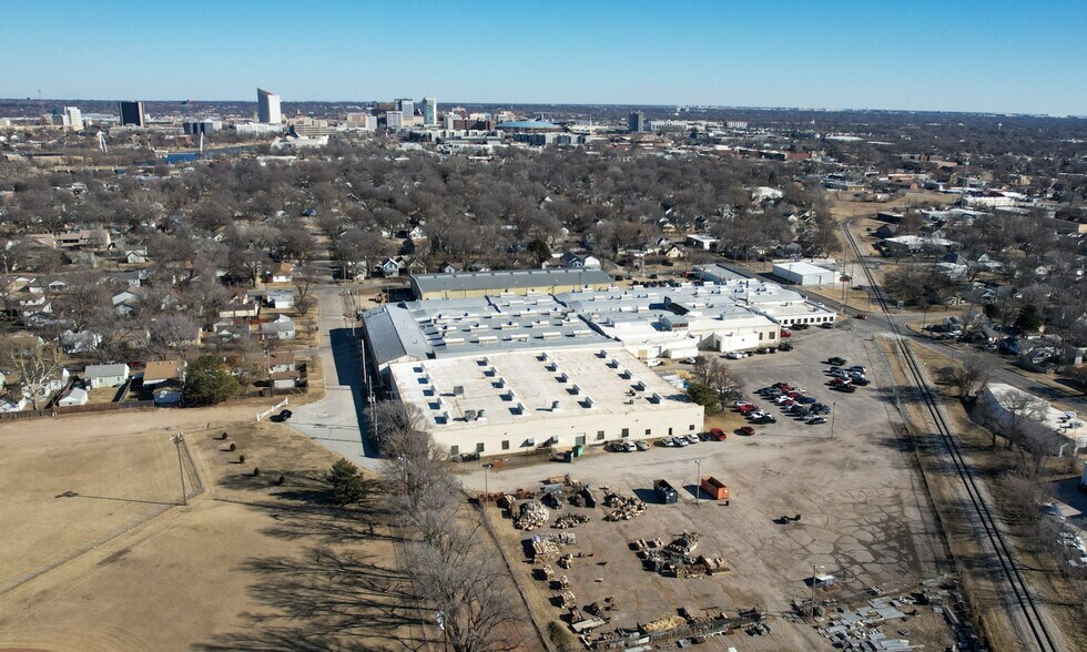 More Photos Of 1802-1814 W 2nd St N, Wichita Warehouse For Sale