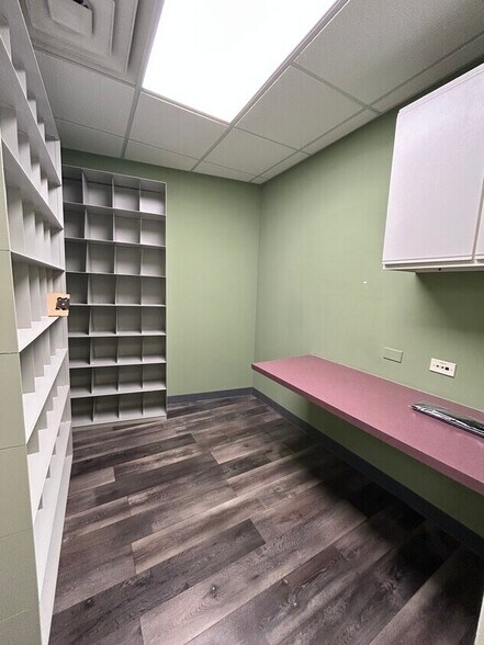 More Photos Of 3612 Lake Ave, Wilmette Medical For Lease