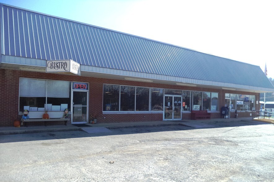 More Photos Of 5900 Scott Hwy, Robbins Freestanding For Sale