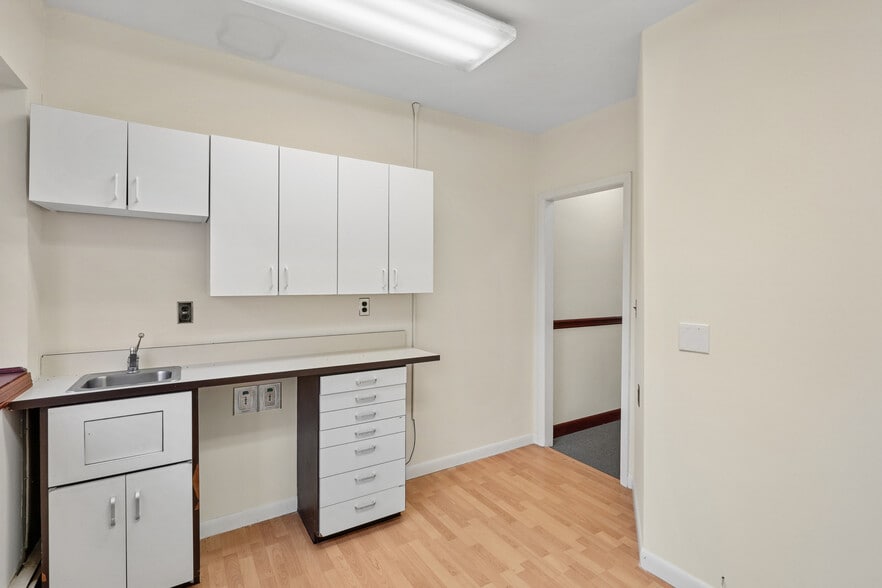 More Photos Of 395 Westchester Ave, Port Chester Apartments For Sale