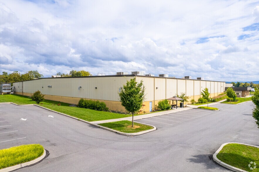 More Photos Of 190 Strykers Rd, Phillipsburg Warehouse For Lease
