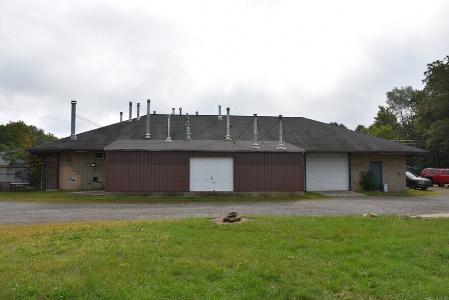 More Photos Of 17275 Shreve Run Rd, Pleasantville General Retail For Sale