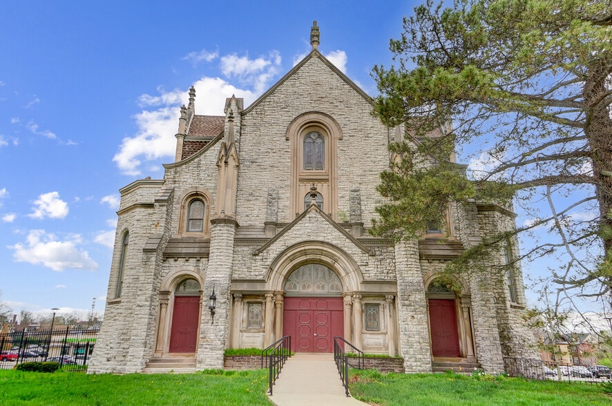More Photos Of 3549 Reading Rd, Cincinnati Religious Facility For Sale