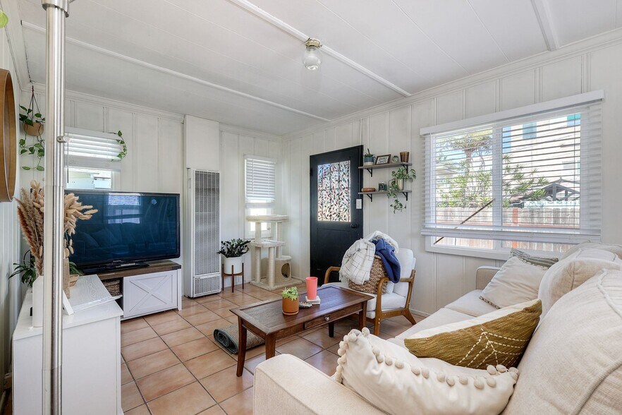 More Photos Of 4918 Del Monte Ave, San Diego Multifamily For Sale