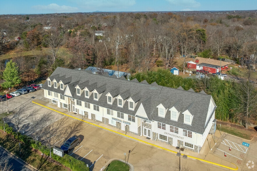 More Photos Of 46950 Jennings Farm Dr, Sterling Office For Lease