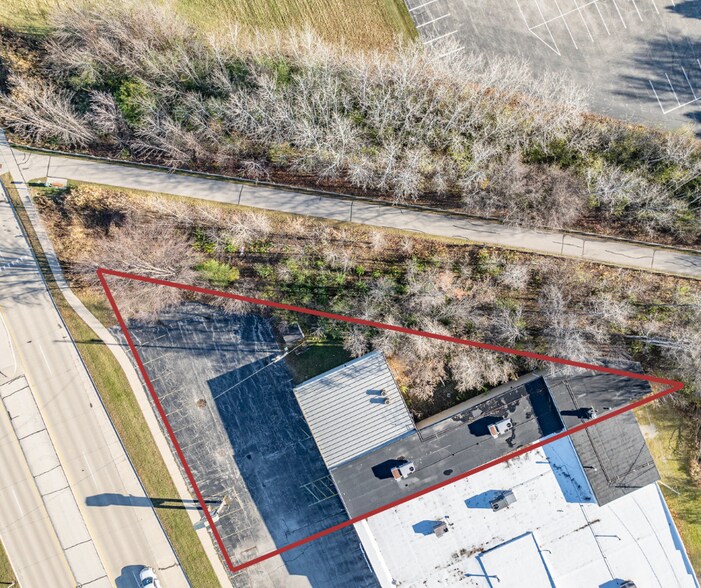 More Photos Of 340-348 N Military Ave, Green Bay Freestanding For Sale