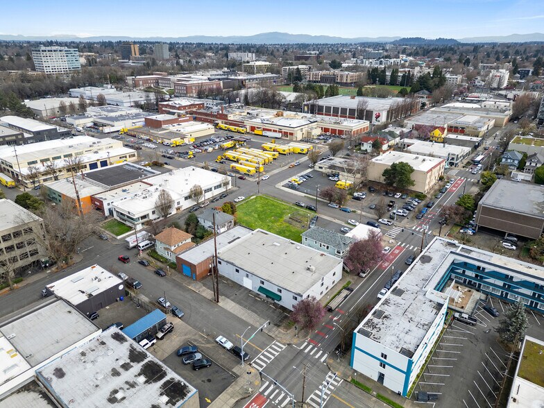 More Photos Of 120 NE 9th Ave, Portland Warehouse For Lease