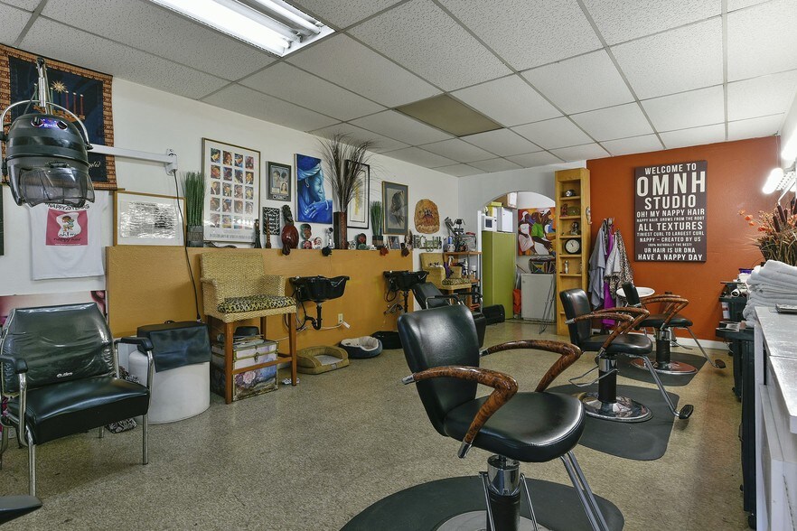 More Photos Of 2974-2996 Macarthur Blvd, Oakland Storefront For Lease