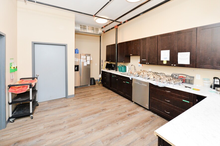 More Photos Of 85-A Walnut St, Montclair Storefront Retail Office For Sale