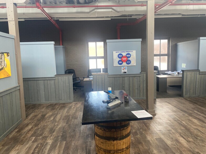 More Photos Of 5105-5151 Loraine St, Detroit Warehouse For Lease