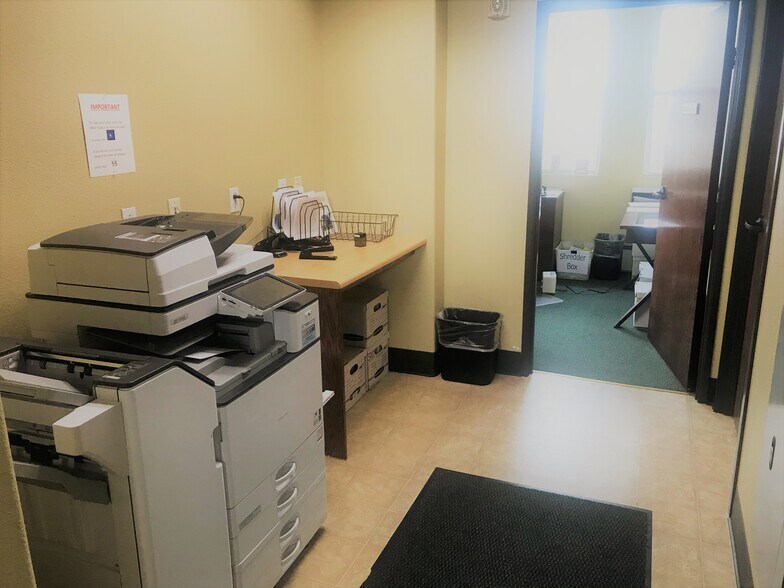 More Photos Of 1486 W 11th St, Tracy Medical For Lease