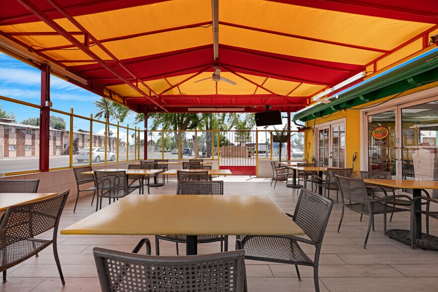 More Photos Of 6120 N 59th Ave, Glendale General Retail For Sale