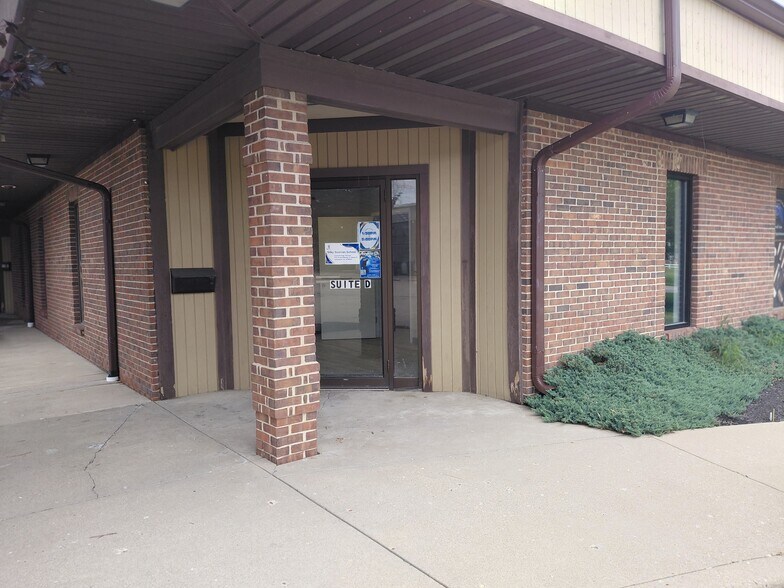More Photos Of 210-240 Professional Ct, Lafayette Office For Sale