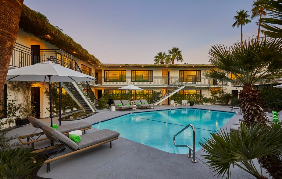 More Photos Of 288 E Camino Monte Vis, Palm Springs Hotel For Sale