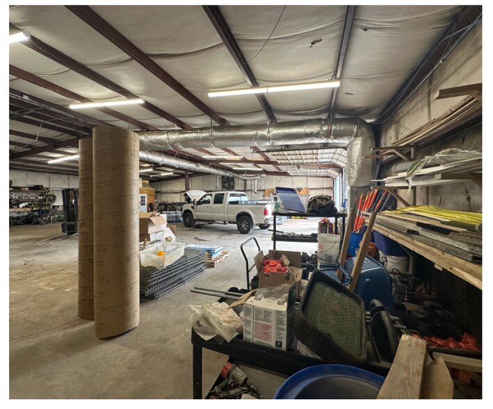 More Photos Of 4628 Commercial Dr, Huntsville Warehouse For Lease