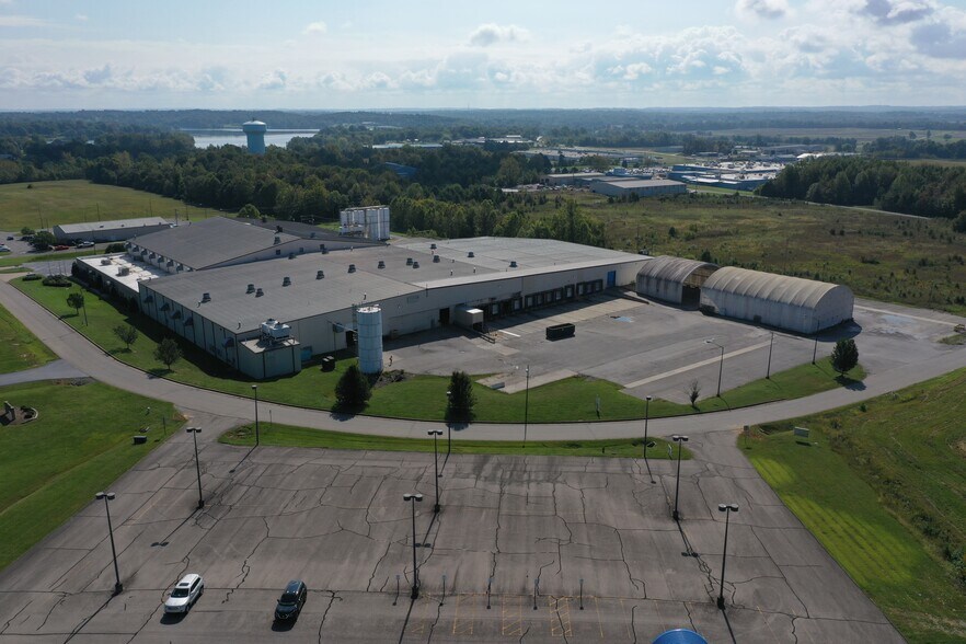 More Photos Of 850 Industrial Rd, Madisonville Manufacturing For Lease