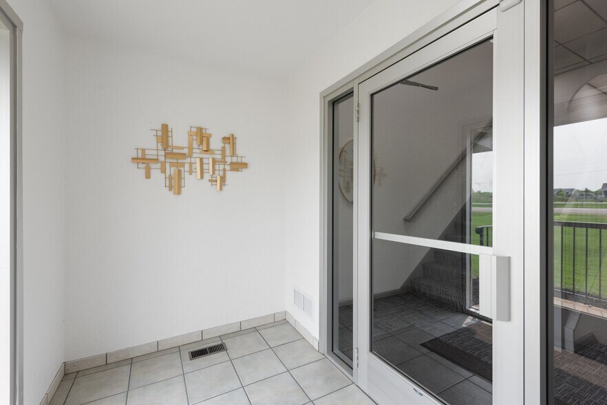 More Photos Of 6957 NW Highway 10, Anoka Office For Lease