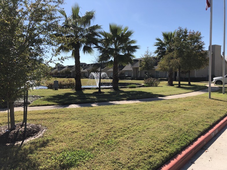 More Photos Of 11607 Spring Cypress Rd, Tomball Office For Sale