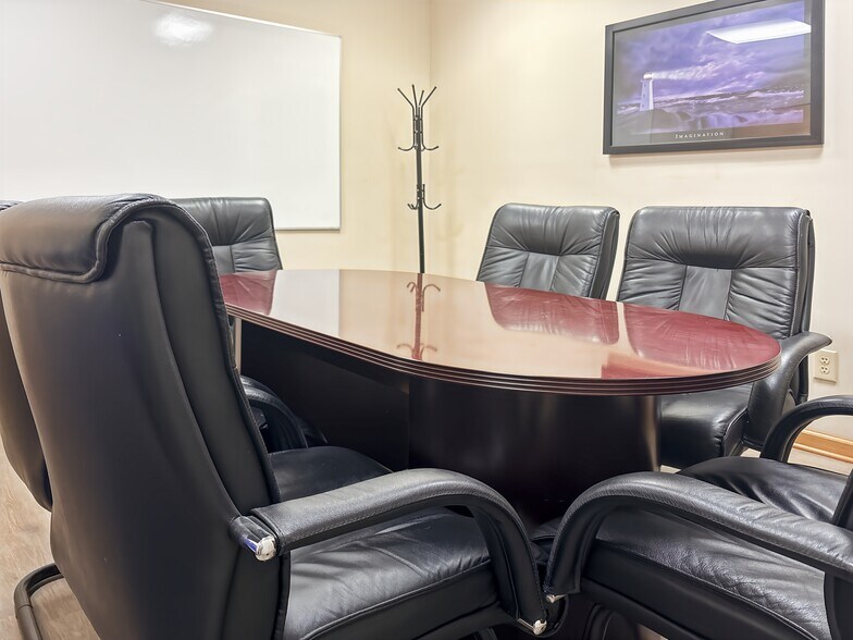 More Photos Of 2005 N Valparaiso St, Valparaiso Coworking Space