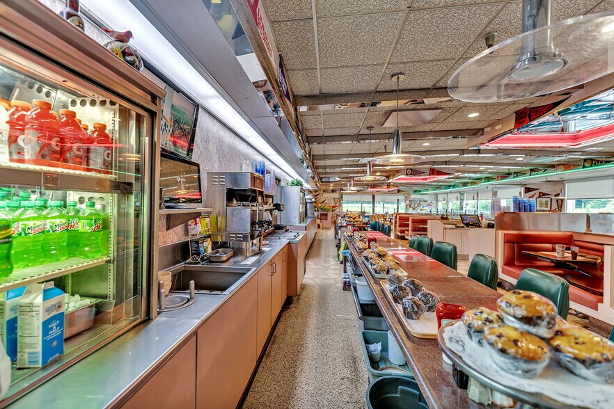 More Photos Of 1908 Old Route 17, Roscoe Restaurant For Sale