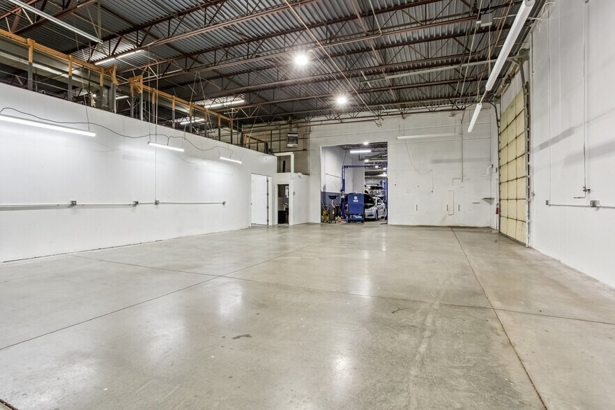 More Photos Of 405 S Pierce Ave, Louisville Warehouse For Lease