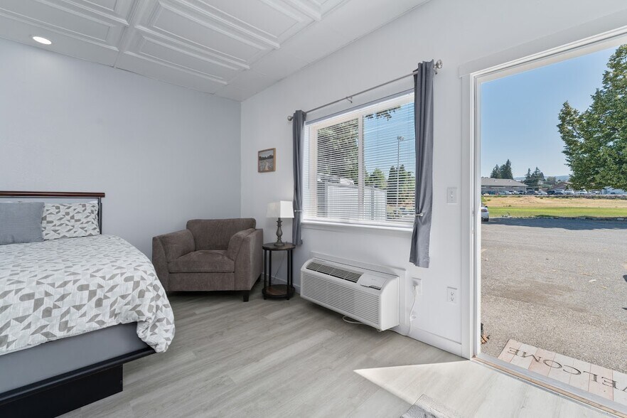 More Photos Of 200 Wapato Ct, Manson Hotel For Sale