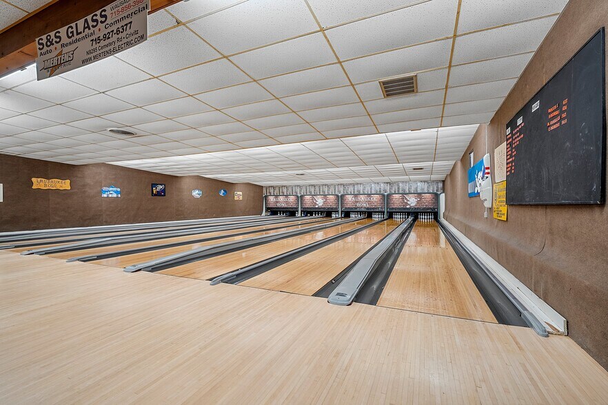 More Photos Of 326 Main St, Wausaukee Bowling Alley For Sale