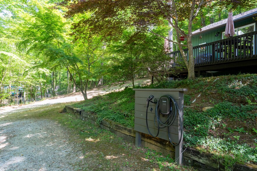 More Photos Of 38 Camp Ultima Blvd, Franklin Hospitality For Sale