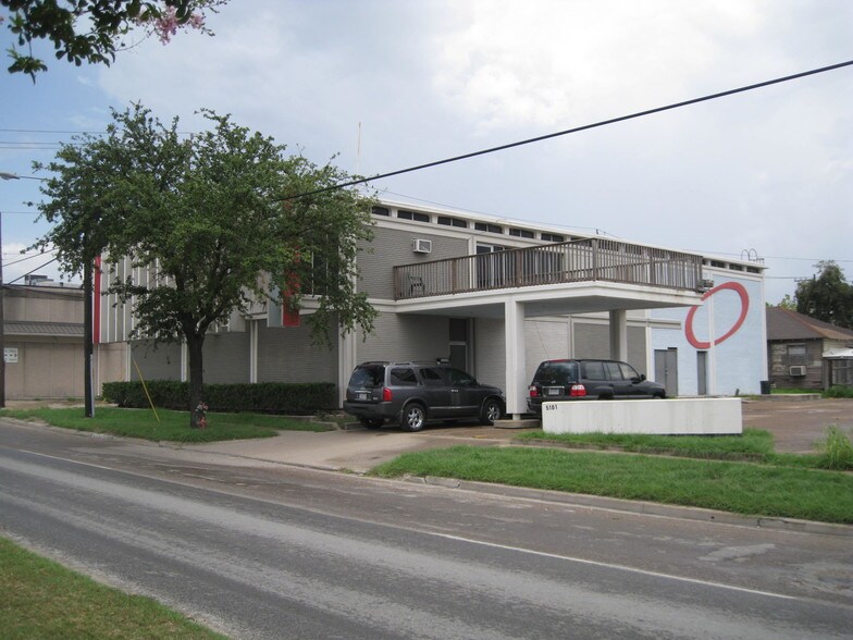 More Photos Of 5101 Navigation Blvd, Houston Office For Lease