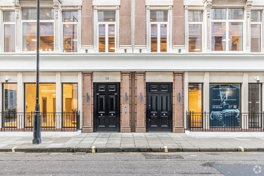 More Photos Of 10 Great Castle St, London Office For Lease