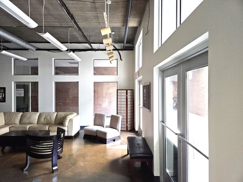 More Photos Of 620 Glen Iris Dr, Atlanta Apartments For Sale