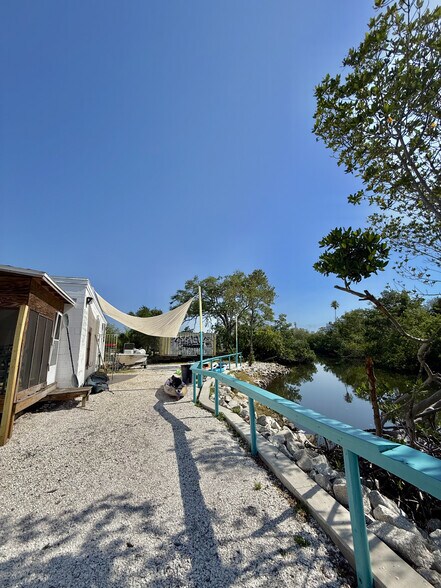 More Photos Of 1624 4th St S, Saint Petersburg Warehouse For Sale