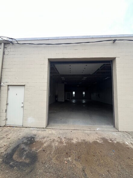 More Photos Of 7252 Industrial Park Blvd, Mentor Manufacturing For Lease