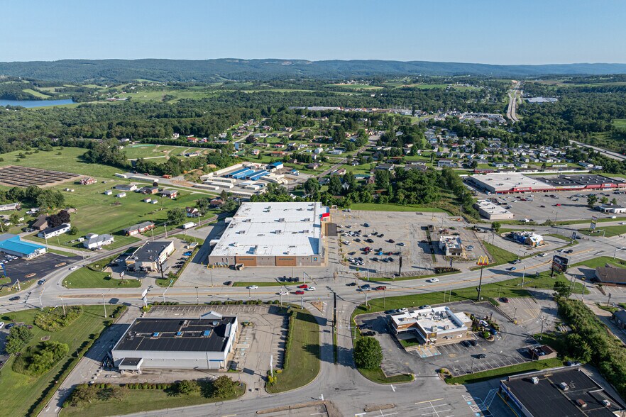 More Photos Of 100 Cross Roads Plz, Mount Pleasant Freestanding For Lease