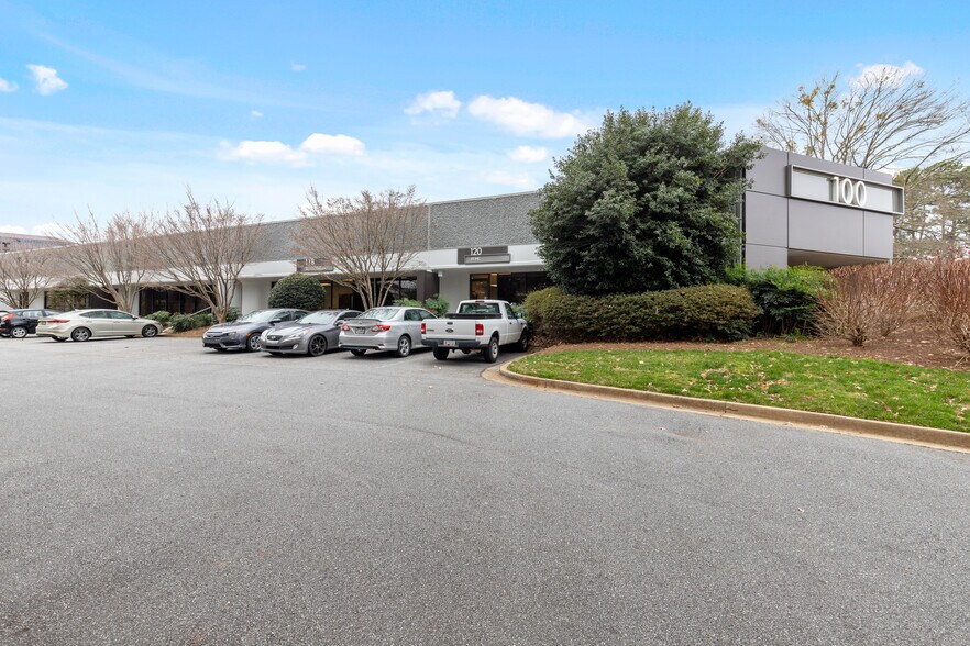 More Photos Of 120 Interstate N Pky E SE, Atlanta Light Distribution For Lease