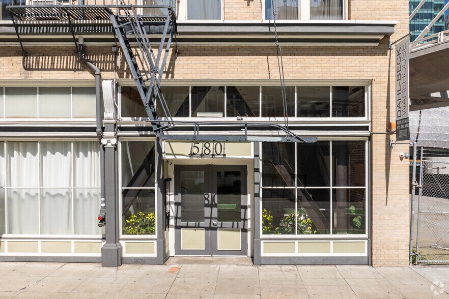 More Photos Of 580 Howard St, San Francisco Apartments For Lease