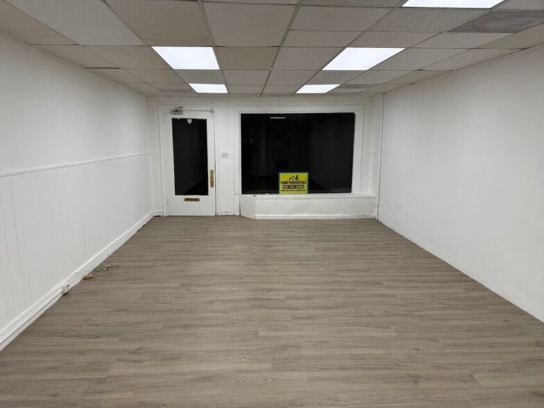More Photos Of 10241 Warwick Blvd, Newport News Storefront Retail Office For Lease