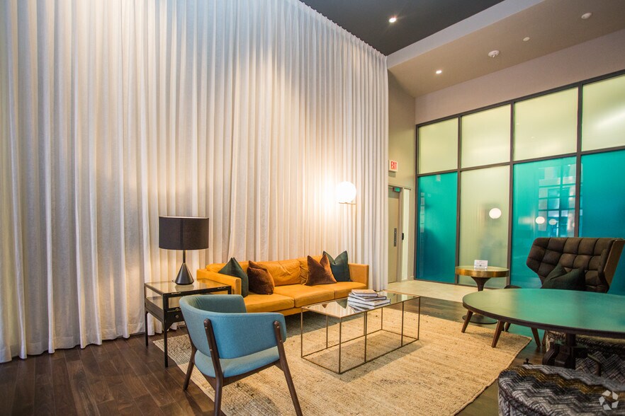 More Photos Of 1008 N Glebe Rd, Arlington Apartments For Lease