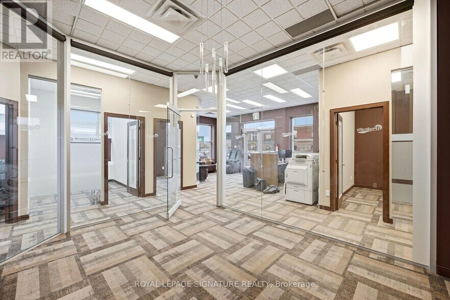 More Photos Of 158 Guelph St, Halton Hills Freestanding For Lease