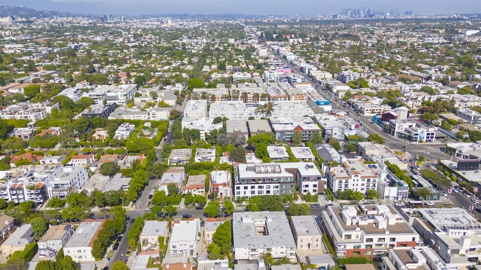 More Photos Of 745 N Croft Ave, Los Angeles Apartments For Sale