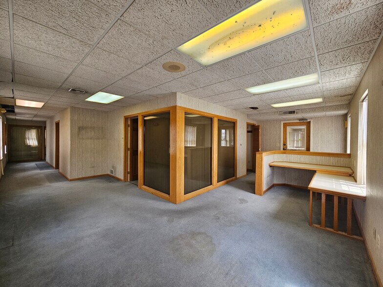 More Photos Of 1755 Meriden Waterbury Tpke, Plantsville Office Residential For Sale