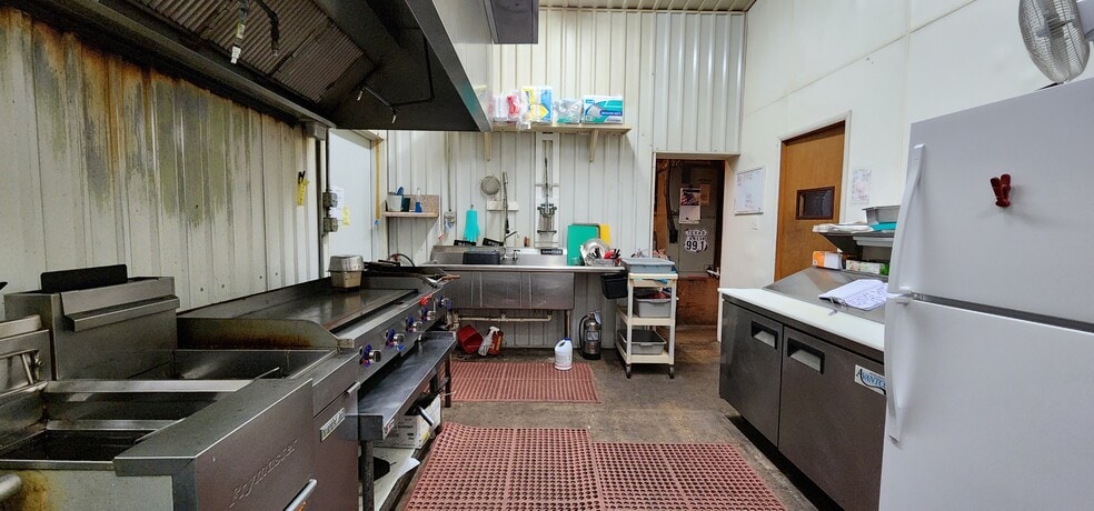 More Photos Of 701 N Martin Luther King Jr Hwy, Mexia Restaurant For Sale