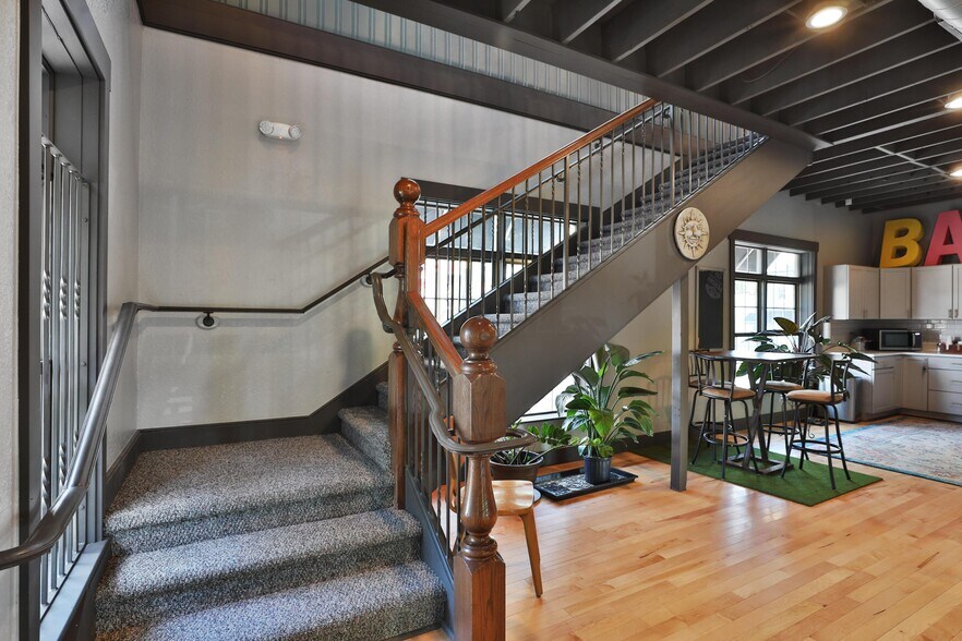 More Photos Of 57 Mill St, Columbus Storefront For Sale