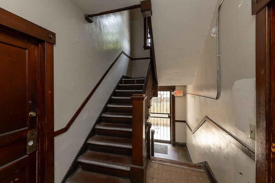 More Photos Of , Memphis Multifamily For Sale