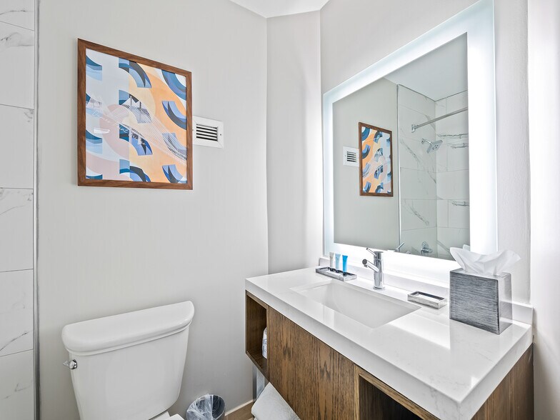 More Photos Of 14670 Duval Rd, Jacksonville Hotel For Sale